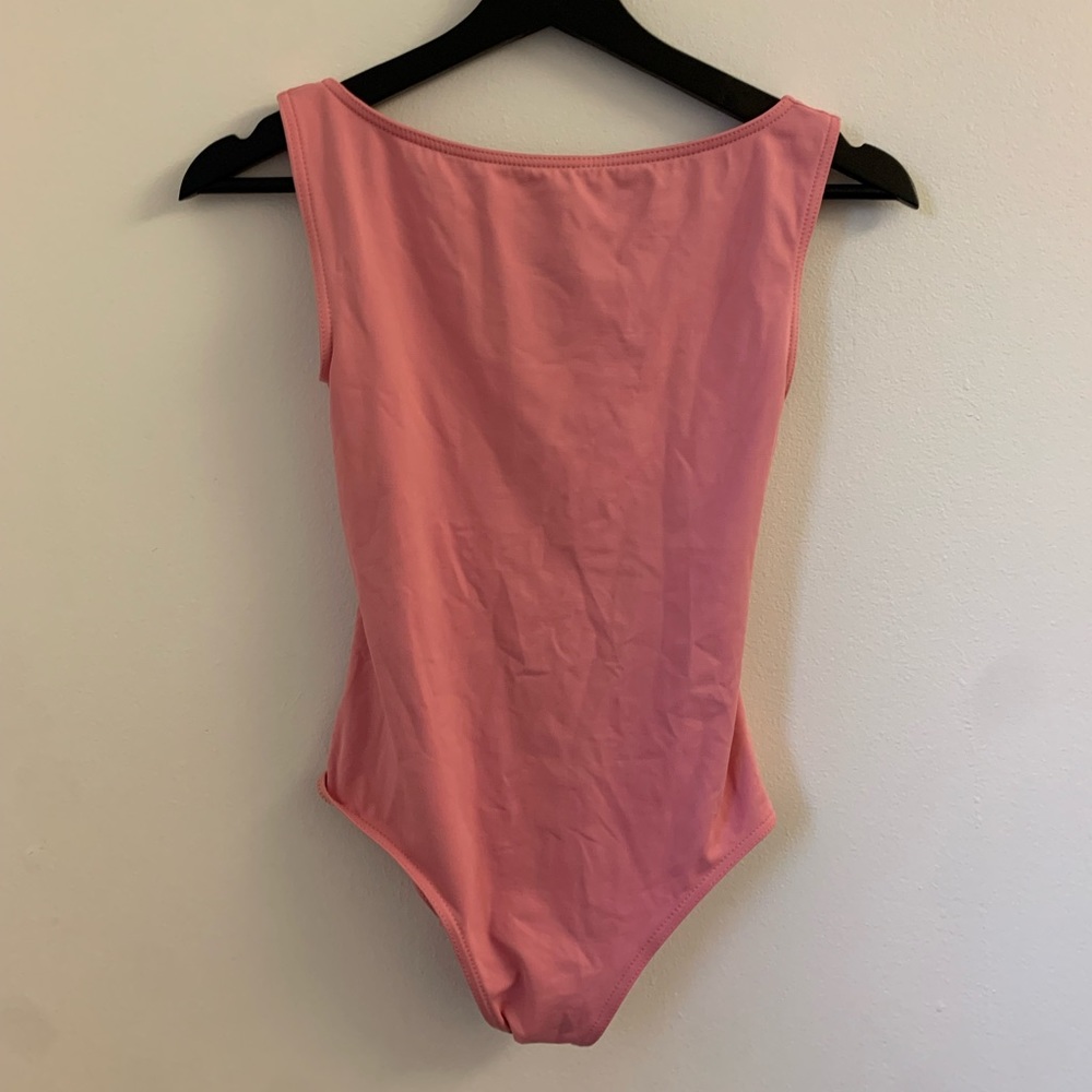 MOVING MAKE AN OFFER !! Pink Leotard